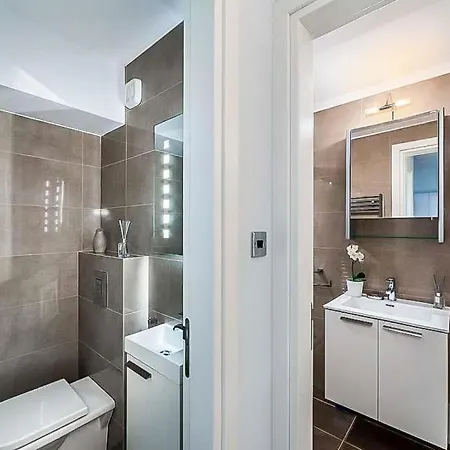 In Chlorakas Sleeps 8 With Pool Air Con And Wifi Villa Klorakas